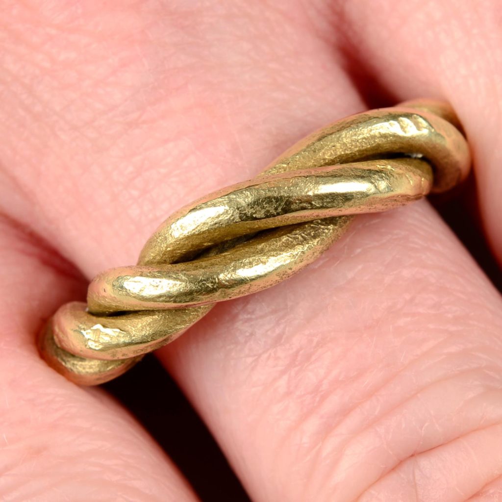 Ancient Jewellery at Auction Fellows Blog
