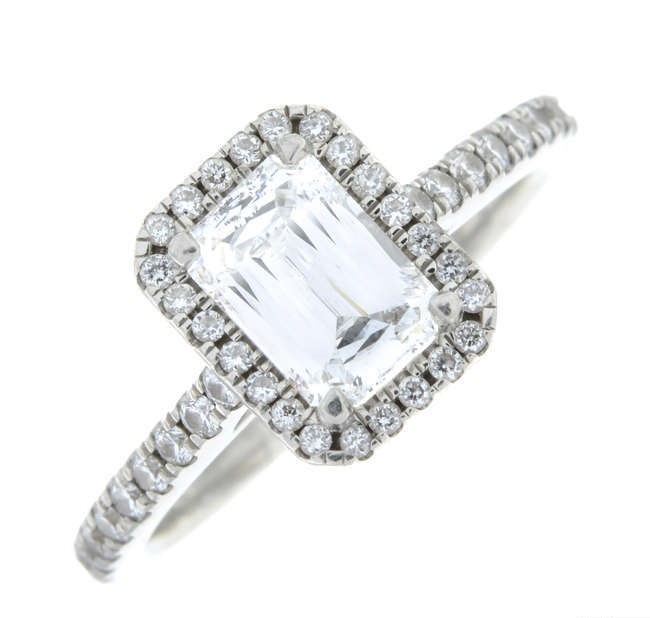 Platinum diamond cluster ring, with diamond shoulders