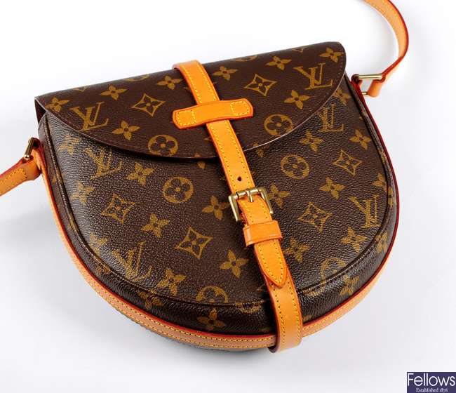 Lot - A Louis Vuitton Chantilly monogram shoulder bag with tan