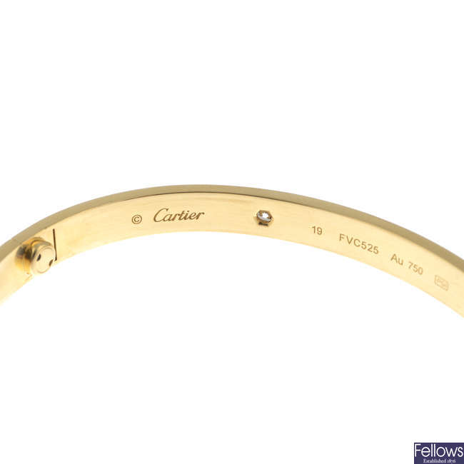Customs Seizes More Than 700 Counterfeit Cartier Love Bracelets   National Jeweler