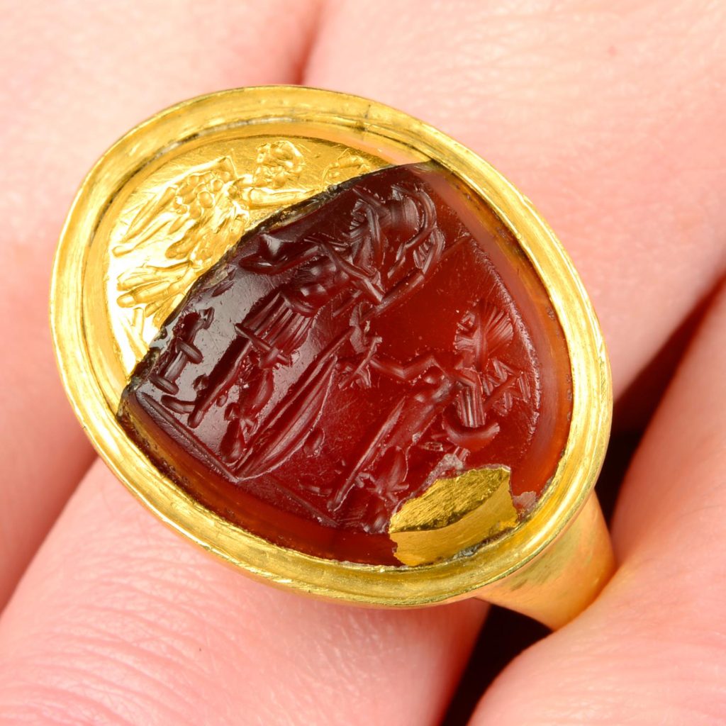 Ancient Jewellery at Auction
Roman Intaglio gold
Lot 677