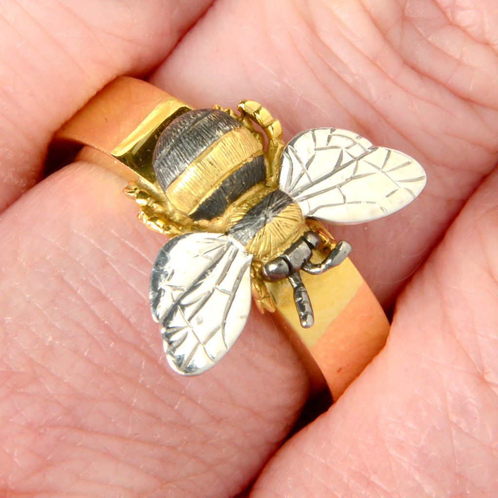 Theo Fennell
Bumblebee ring