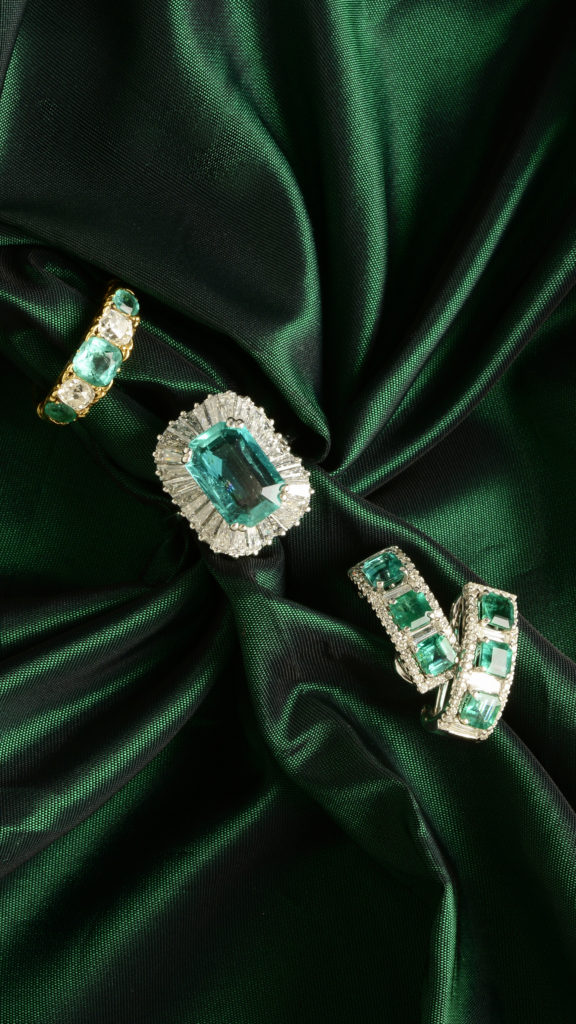 Colombian Emerald and diamond ring