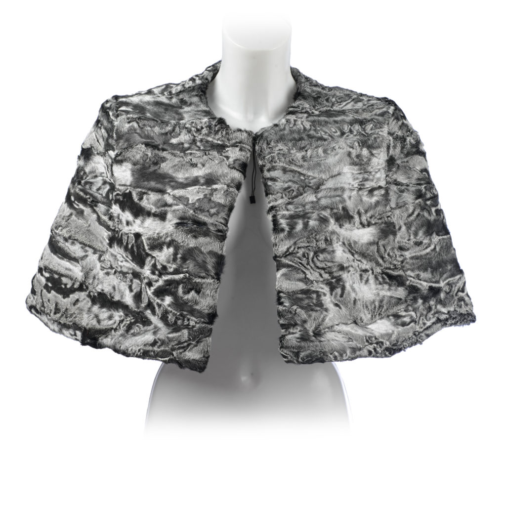 Lilly e Violetta fur cape