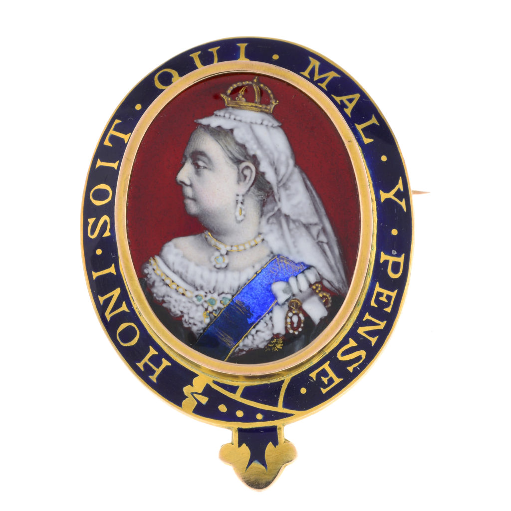 Late Victorian enamel brooch, depicting Queen Victoria - Inscribed Walery